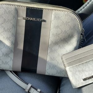 Micheal kors handbag with card holder